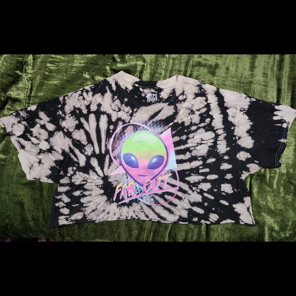 Hype Black and Cream Tie-Dye Alien Tee
